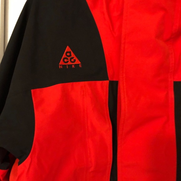 Men’s Nike ACG GORE-TEX Hooded Jacket - Picture 3 of 6